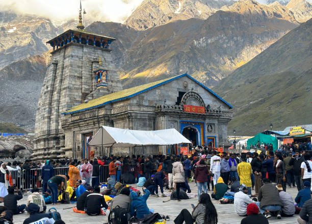 https://media.istockphoto.com/id/1722494764/photo/rush-of-people-in-beautiful-kedarnath-temple-of-uttarakhand.jpg?s=612x612&w=0&k=20&c=hgg9Jg-0m0sFcXlm0vLNQdkZrLwQdw0xpXRCEk9ZAxQ=